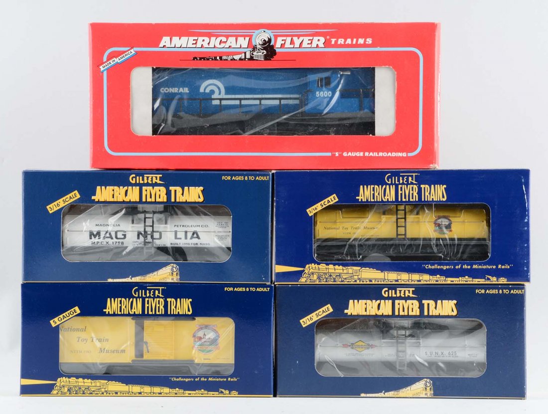 Lot Of 5: American Flyer Locomotive & Freight Cars. (1 of 1)