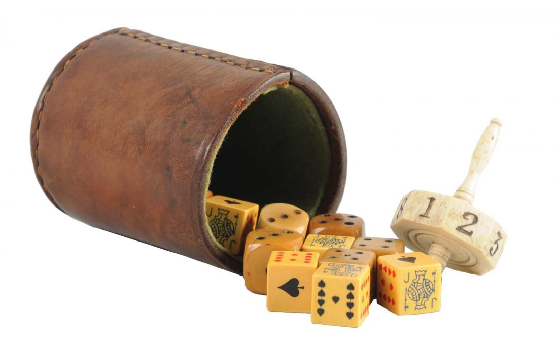 Antique Leather Gaming Dice Cup (1 of 3)