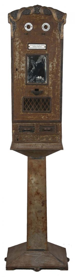 German Floor Model Vendor (1 of 7)