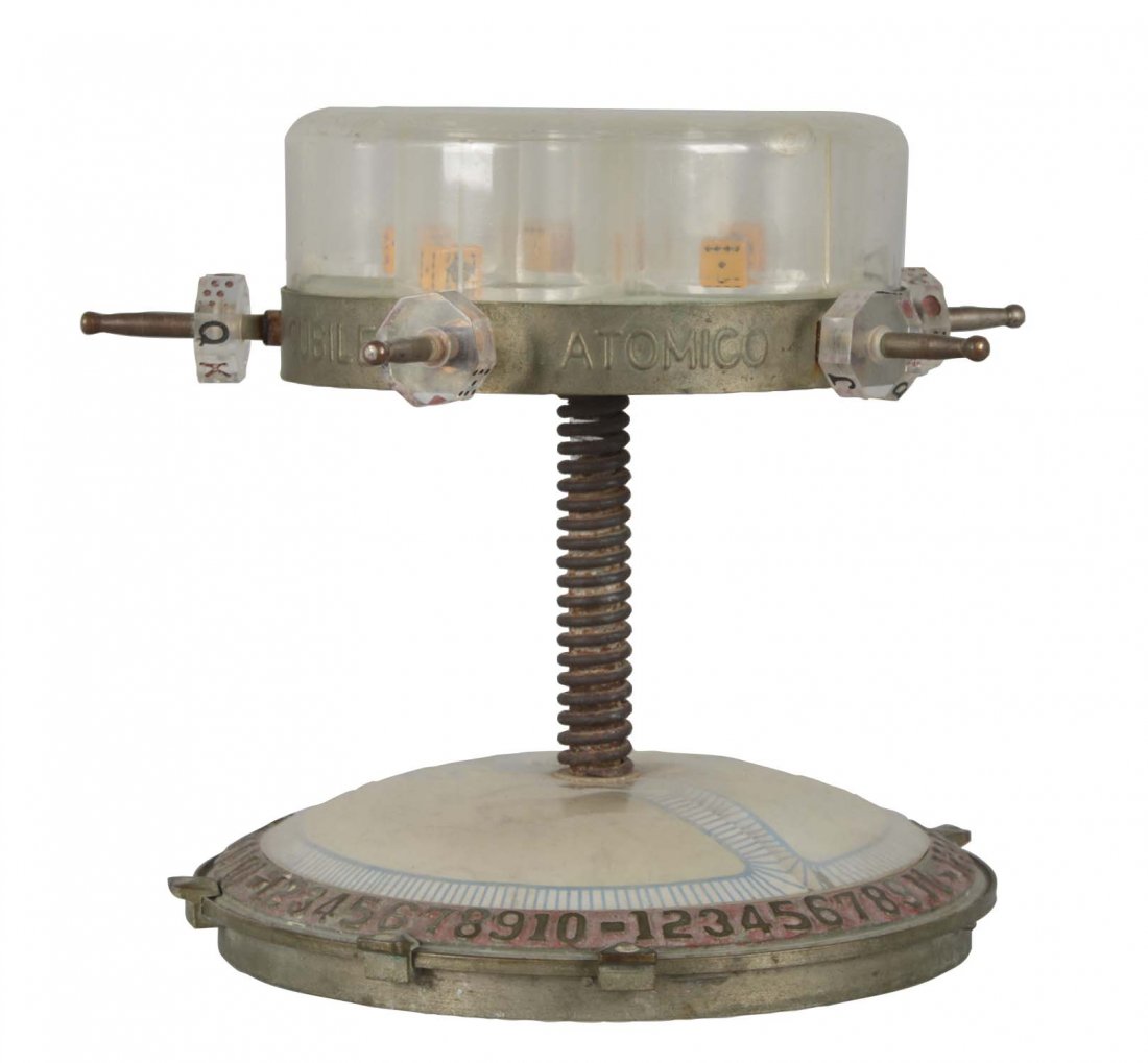 Cubilete Atomico Countertop Dice Game (1 of 2)