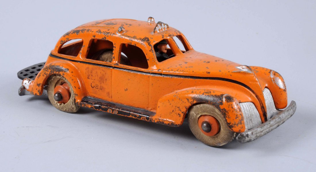 Cast Iron Hubley Yellow Cab Toy. (1 of 2)