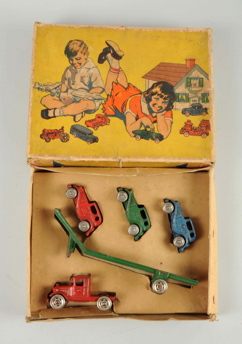 Cast Iron A.C. Williams Car Carrier Set. (1 of 1)