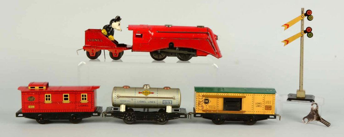 Lionel No. 1533 Mickey Mouse Mechanical Freight Set. (1 of 7)