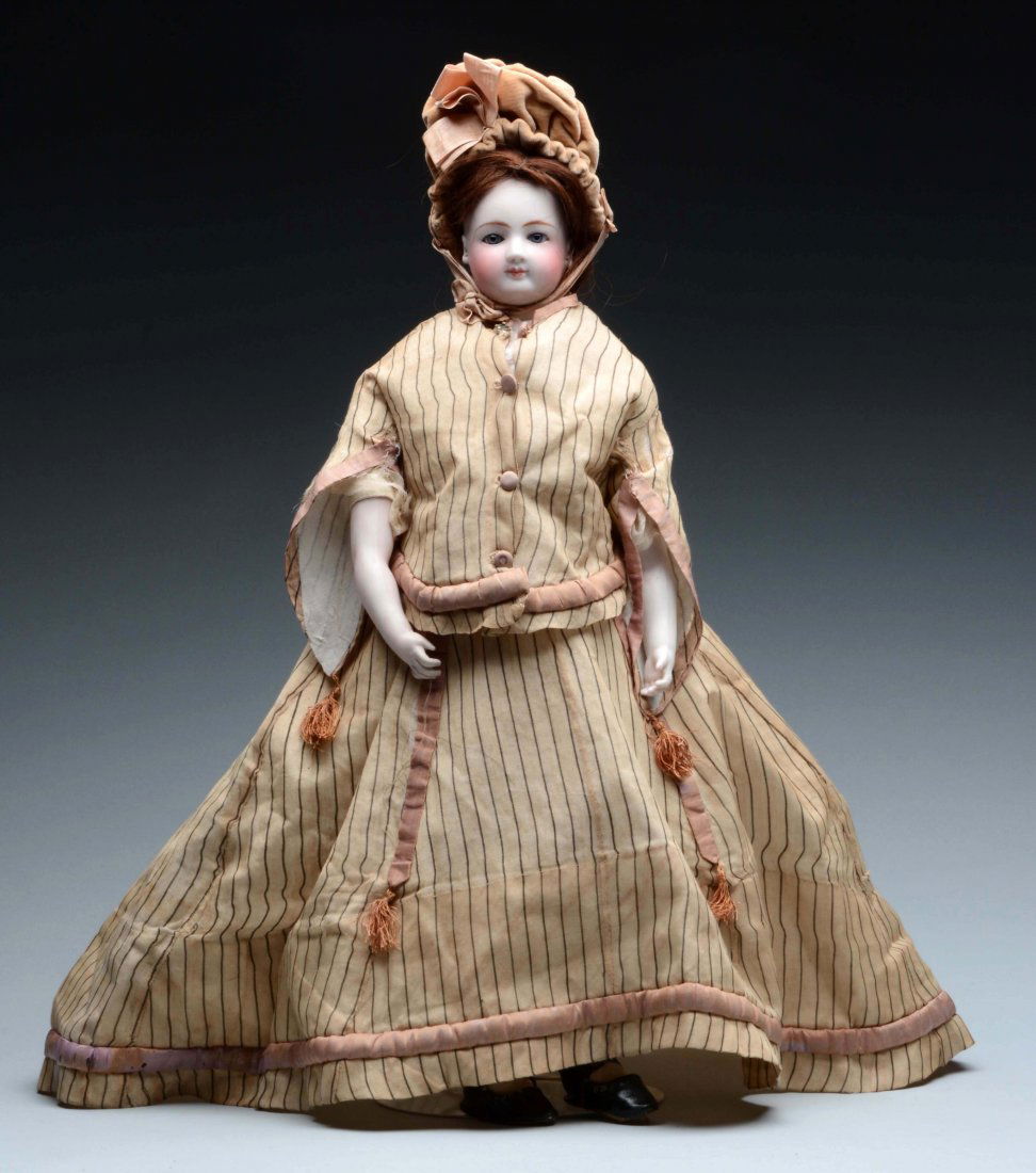 Nice French Fashion Doll. (1 of 2)