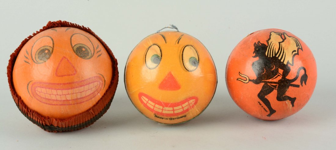 Lot of 3: Vintage Halloween German Cardboard Rattles. (1 of 5)