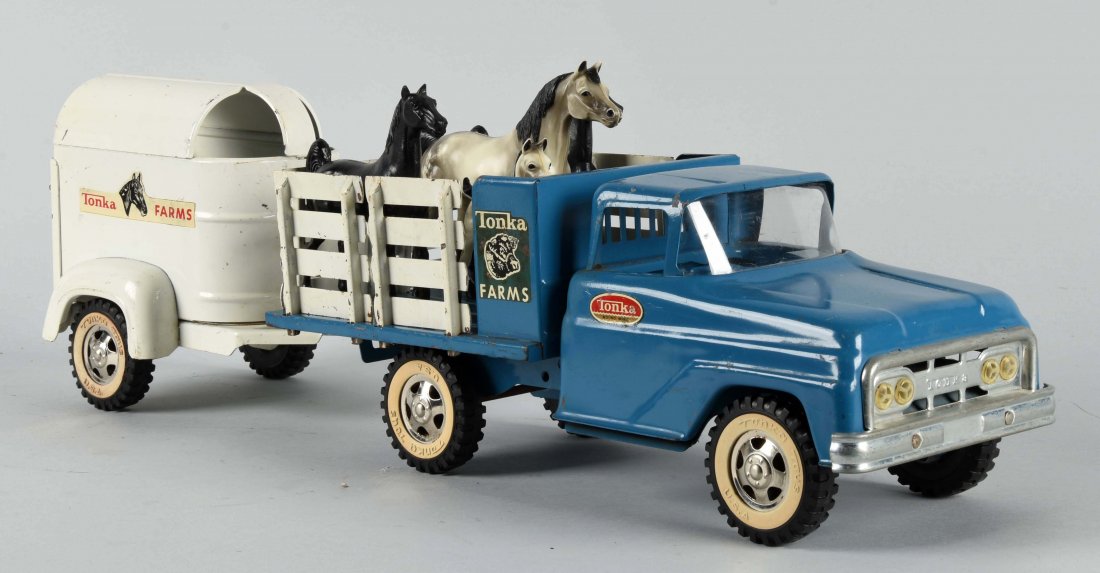Tonka Farm Truck with Trailer & Horses.: Truck and trailer are original, some scratches and paint chips. Horses may not be original. (Excellent). 22 -1/2" L.