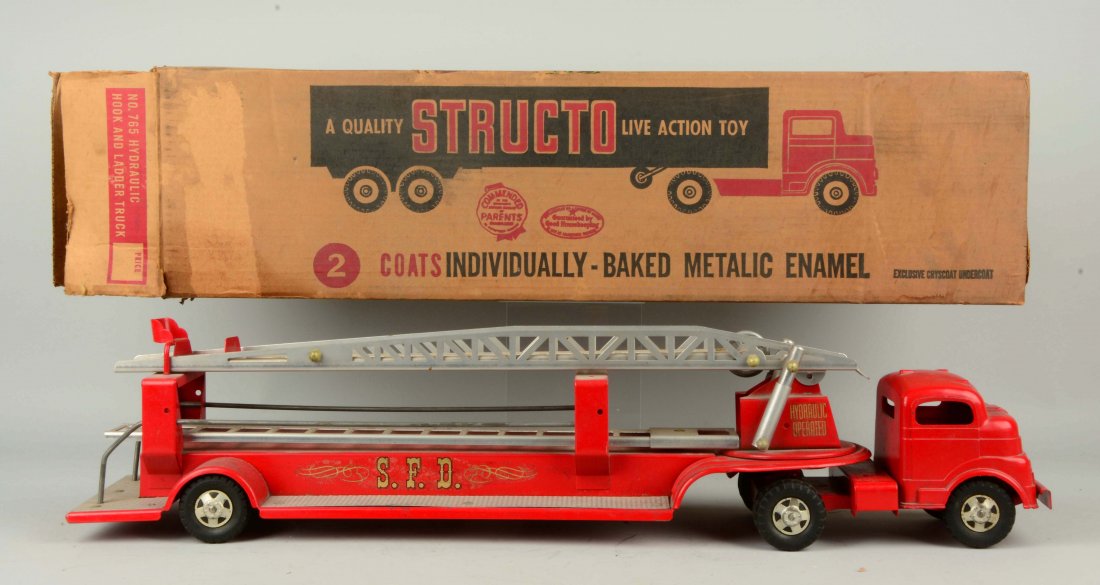 Structo No. 765 Hydraulic Hook & Ladder Truck. (1 of 2)