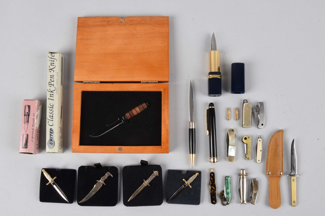 Lot Of 19: Miniature & Novelty Knives by Various (1 of 1)