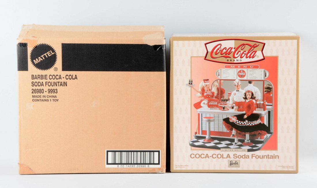Barbie Coca-Cola Soda Fountain in Box. (1 of 1)