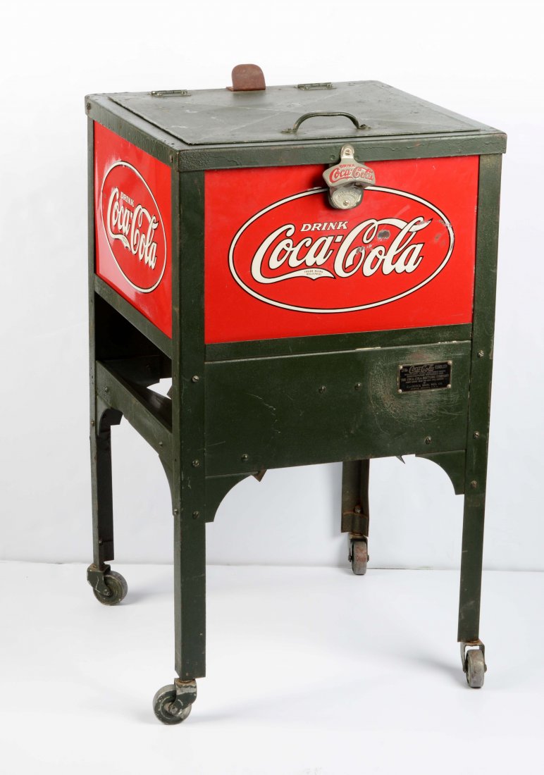 Small Coca-Cola Cooler On Wheels. (1 of 2)