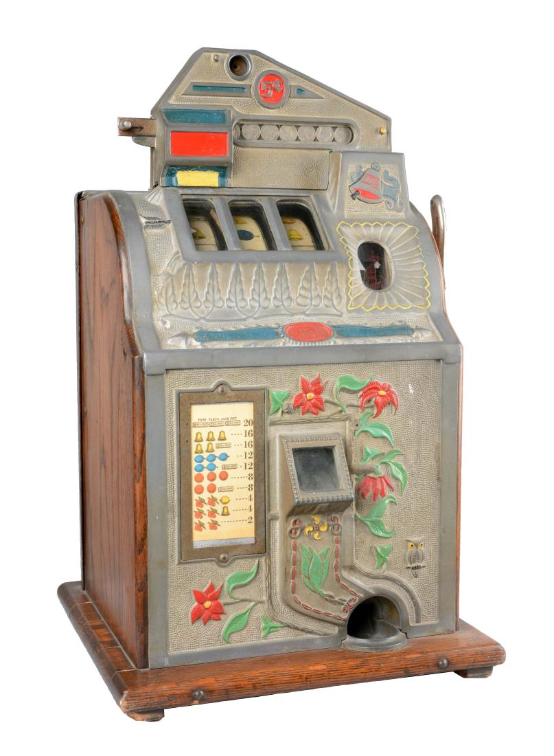 **5¢ Mills Novelty Poinsettia Slot Machine (1 of 15)