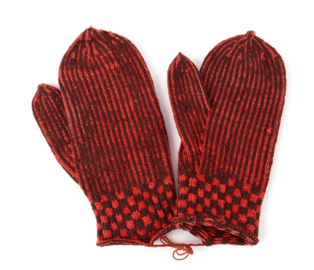 Pair of 18th Century Red and Brown Mittens.: A rare, matched pair of knitted woolen mittens for a man with connecting strings still attached of the form commonly used in early America during the late 18th through mid-19th century, based on simil