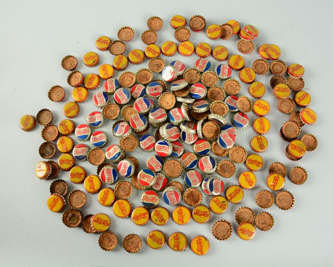 Lot of Assorted Pepsi Bottle Caps. (1 of 3)