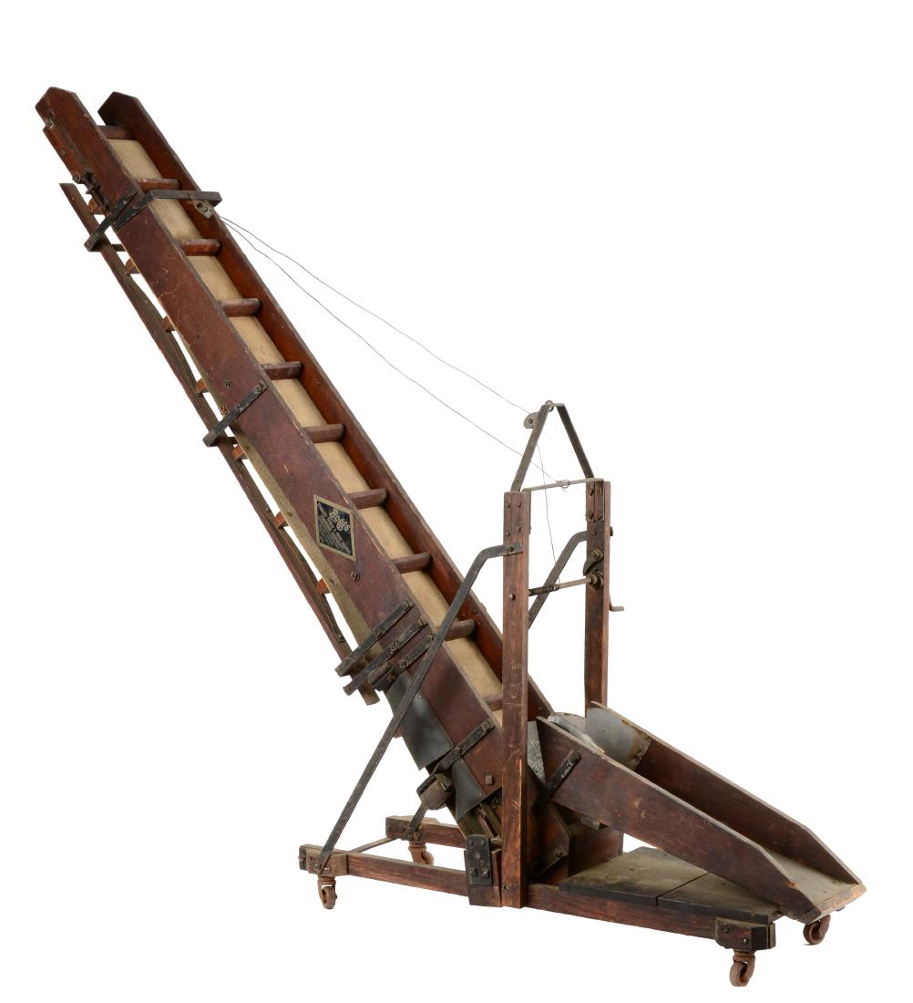 Salesman Sample Boggs Onion & Potato Elevator Grader. (1 of 6)