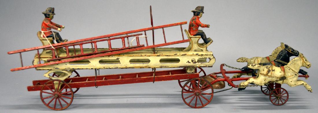 Wilkins Cast Iron Hook and Ladder Fire Truck (1 of 3)