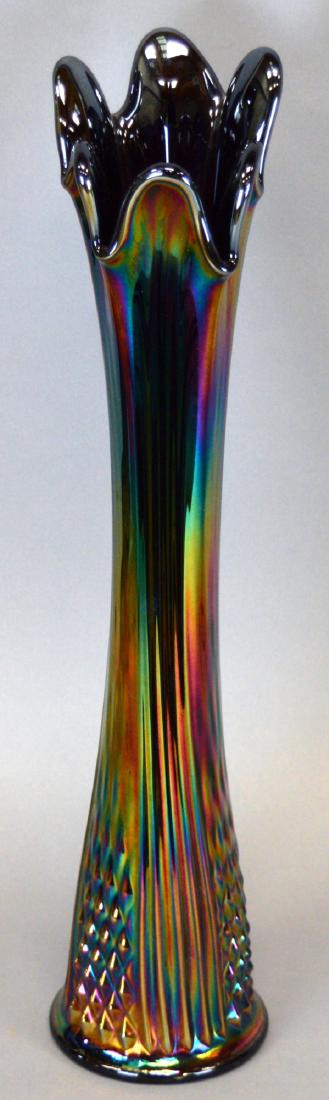 Fenton purple funeral vase (1 of 2)