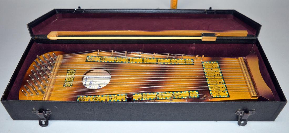 Violin-Uke Marx Instrument: Violin-Uke Marx Instrument