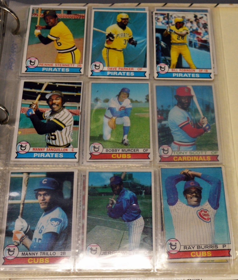 136 Assorted baseball cards 70's: 136 Assorted baseball cards 70's