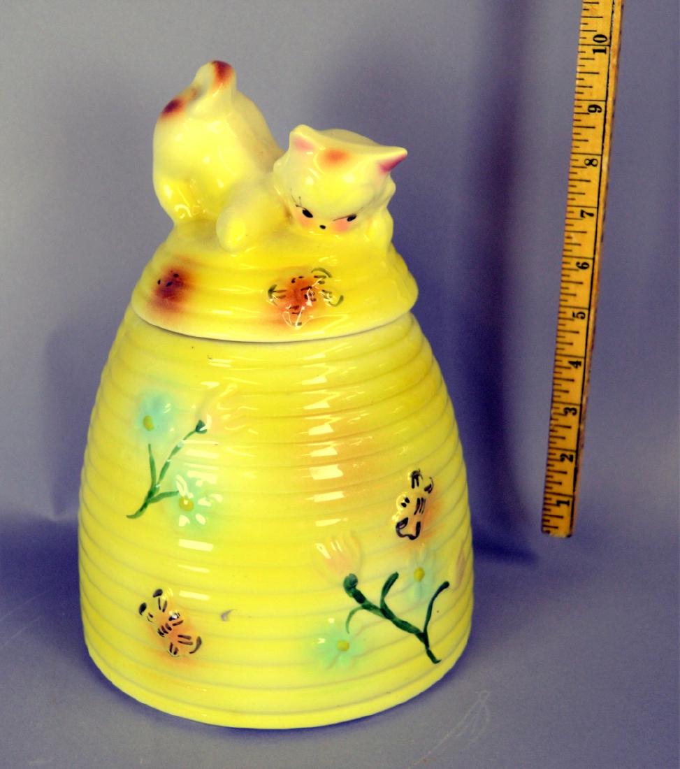 Cat on Beehive cookie jar (Unmarked): Cat on Beehive cookie jar (Unmarked)