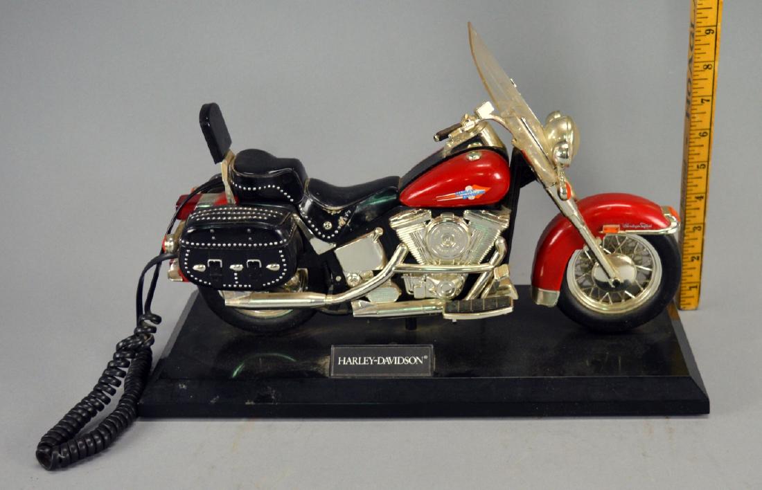 Harley-Davidson phone some color wear: Harley-Davidson phone