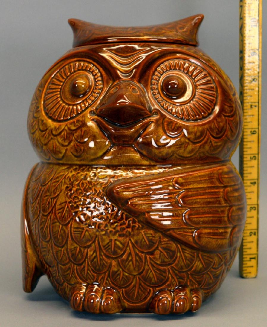 McCoy 204 Owl Cookie jar (1 of 2)