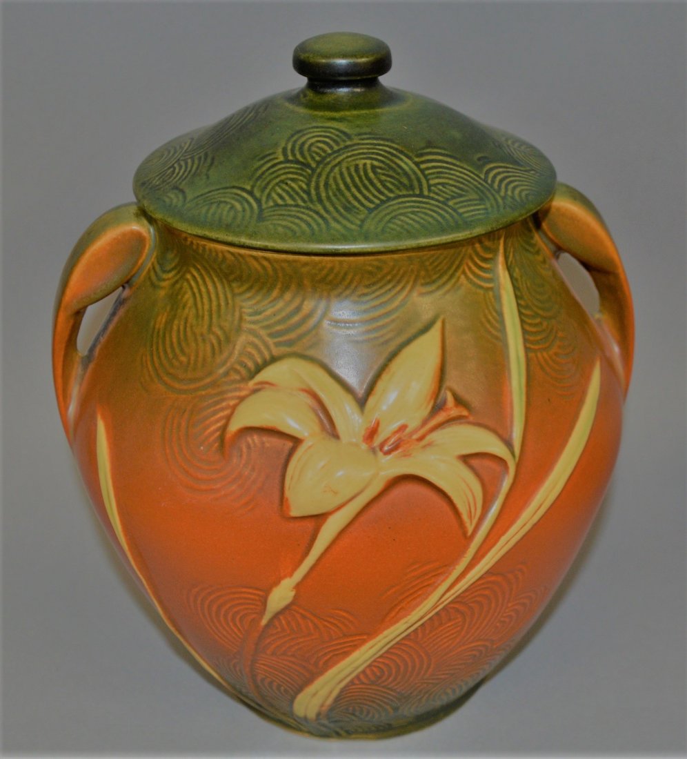 Roseville Zeyphre lily handled #5-8 cookie jar: Roseville Zeyphre lily handled #5-8