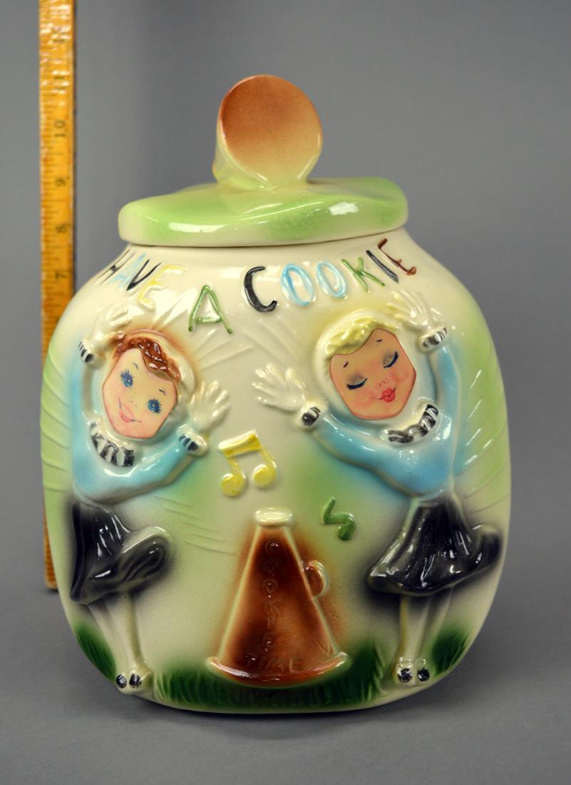 USA Pottery Corner Cookie Jar w/ Hologram Faces: Glaze crazing