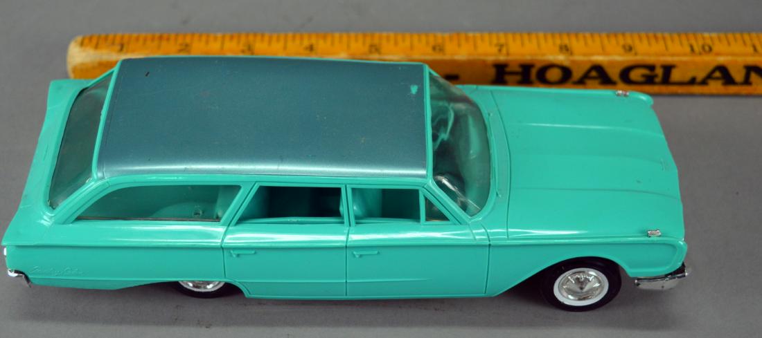 Hubley sampler Country Sedan: Color wear/fading on top