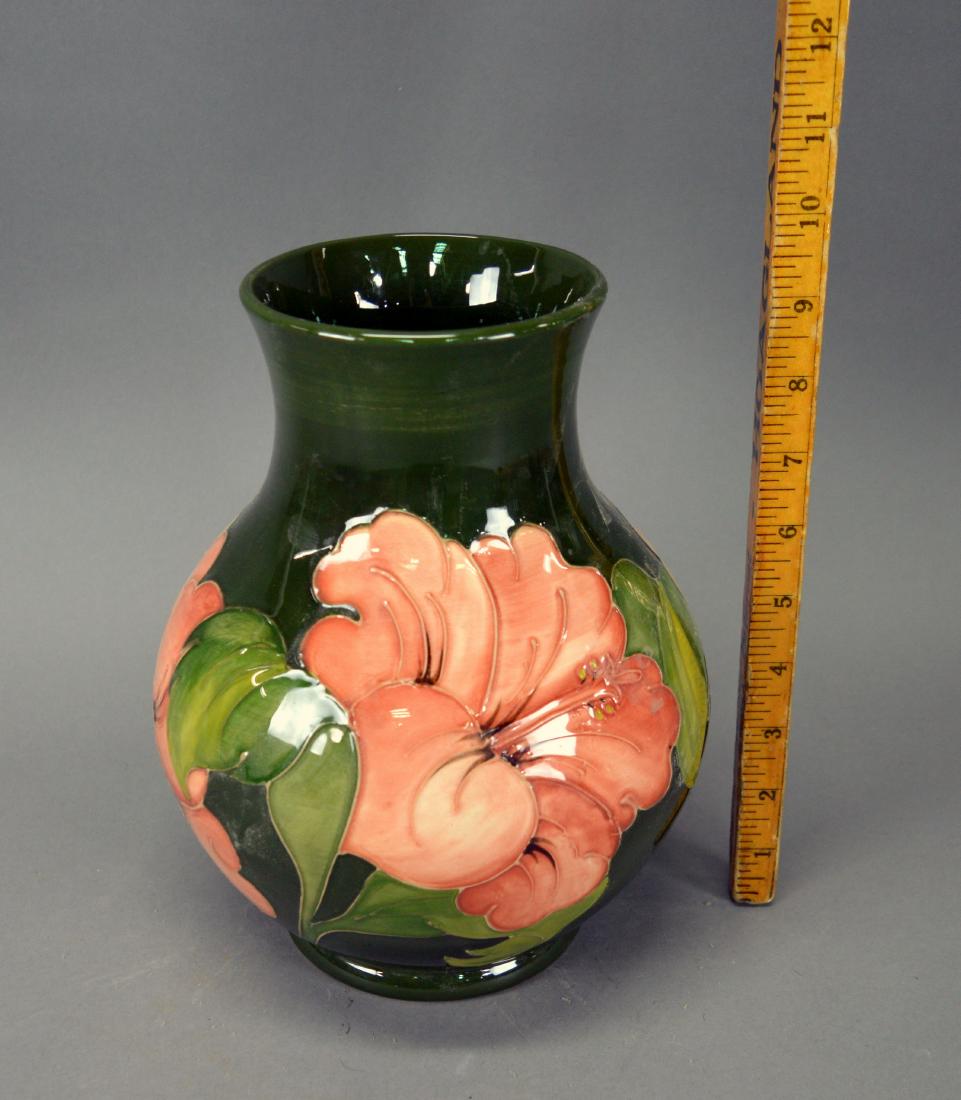 William Moorcroft pottery Hibiscus vase: William Moorcroft pottery Hibiscus vase