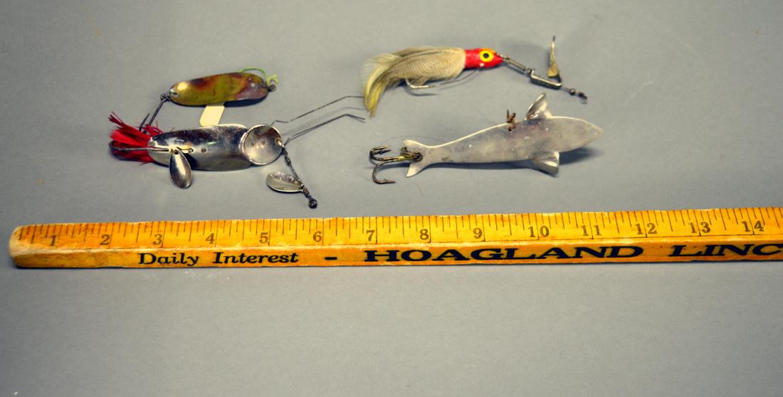 Four vintage fishing lures (1 of 1)