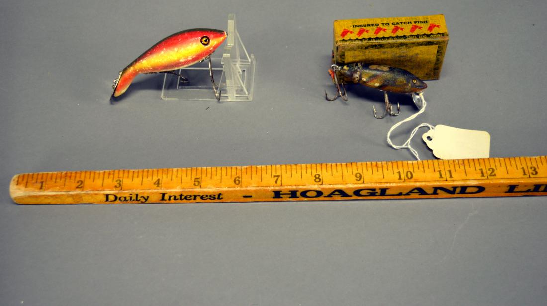 Two vintage fishing lures (1 of 2)