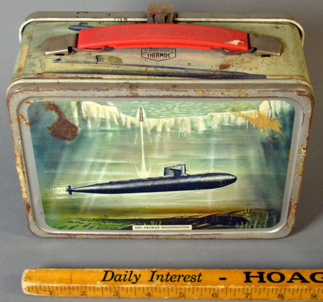 Submarine lunchbox, no thermos (1 of 5)