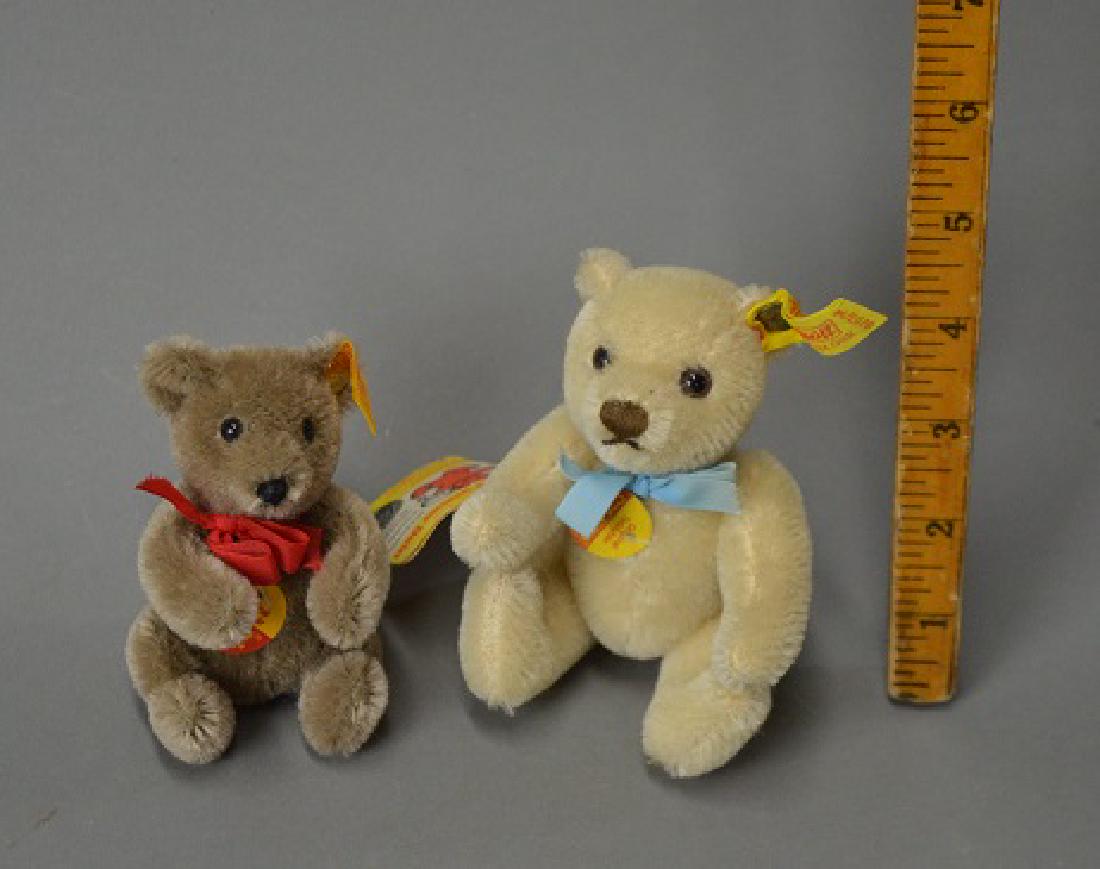 Two Steiff teddy bears (1 of 4)