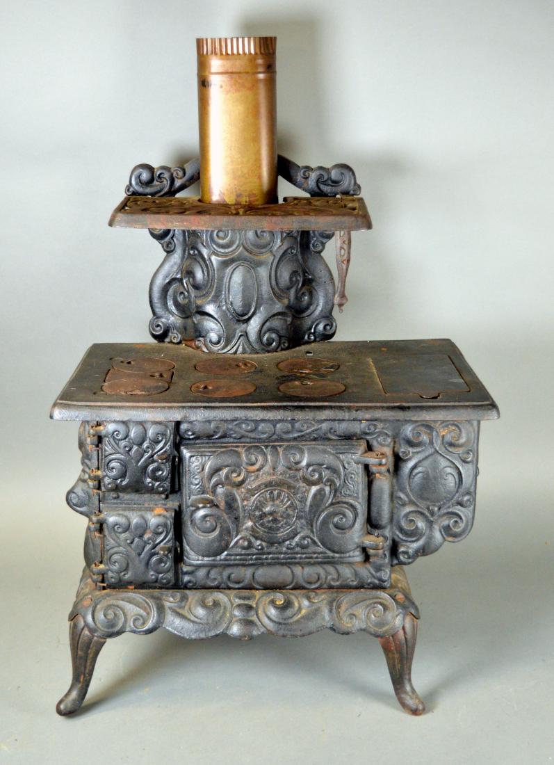Antique salesman's sample cast iron stove