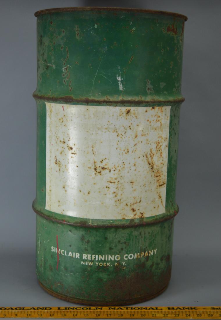 Sinclair Opaline Gear Lube Barrel: rust and Dings