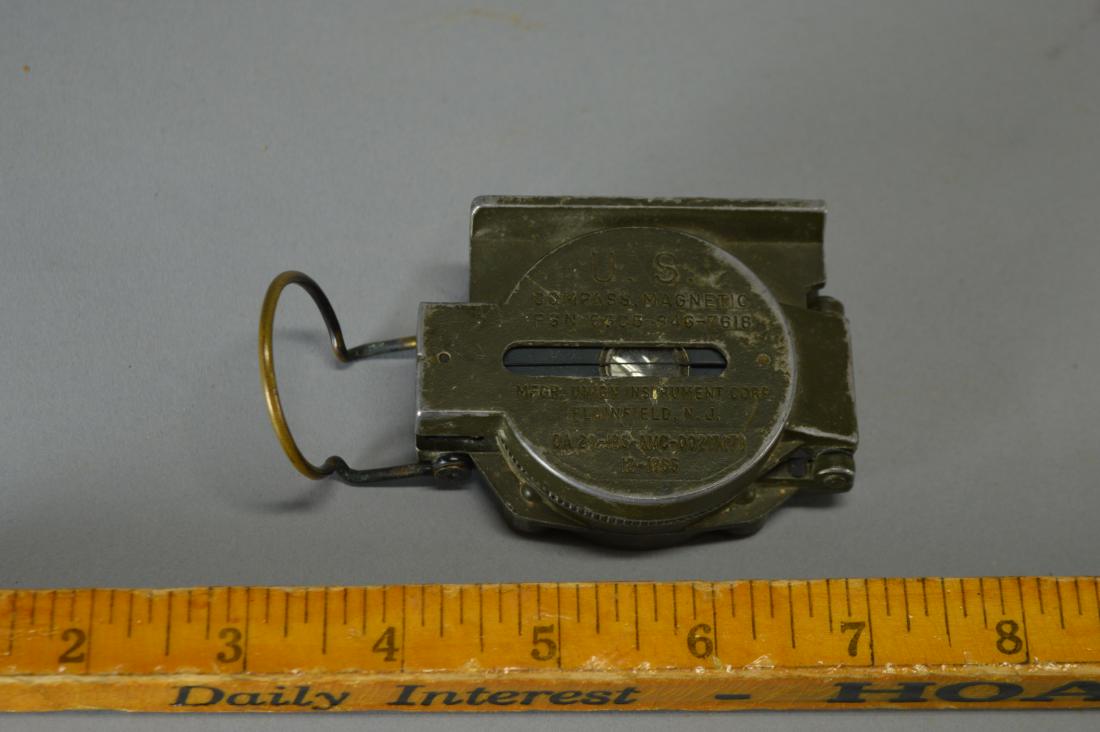 US Army Compass Magnetic,: Lense is Cracked