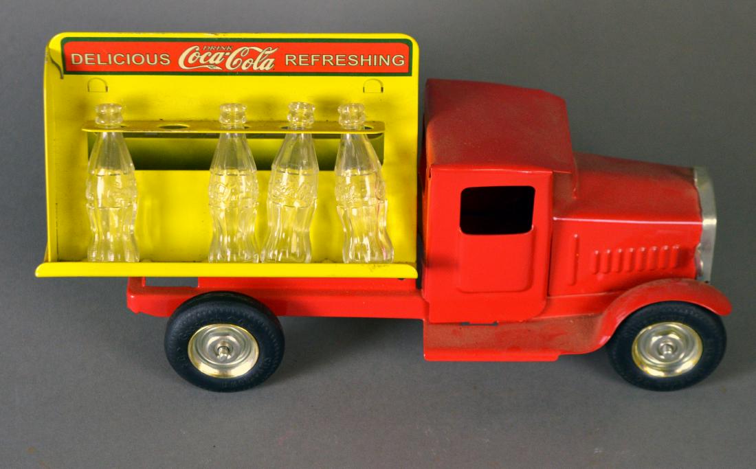 Metalcraft Coca-Cola truck: Missing three glass bottles