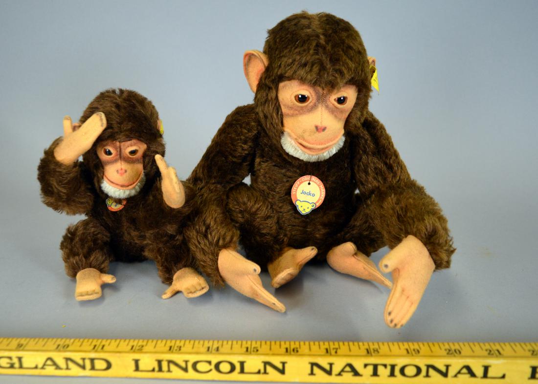 Two vintage Steiff "Jocko" Chimpanzees: EAN #5325 & 5335