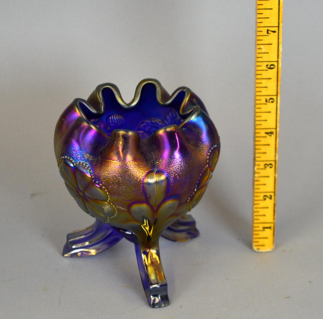 Northwood Daisy & Plume carnival glass rosebowl: Repaired chip to one foot