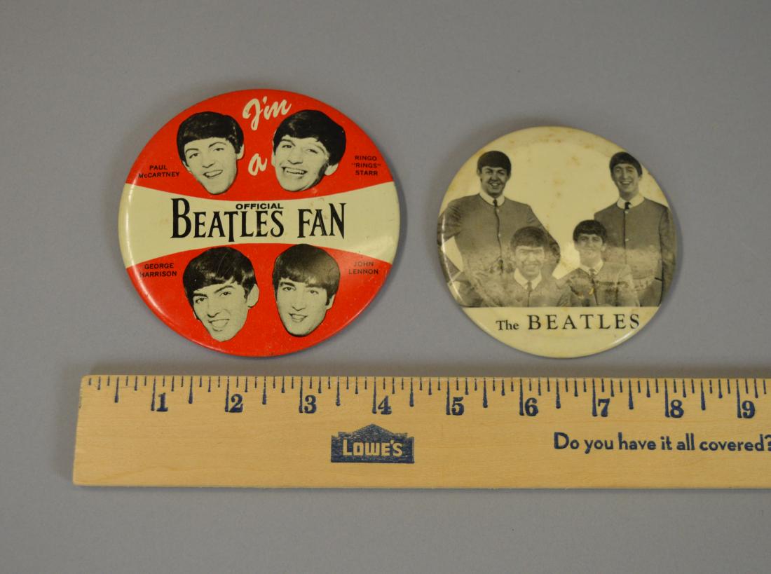 2 Vintage Beatles Pinback Buttons: 2 Vintage Beatles Pinback Buttons