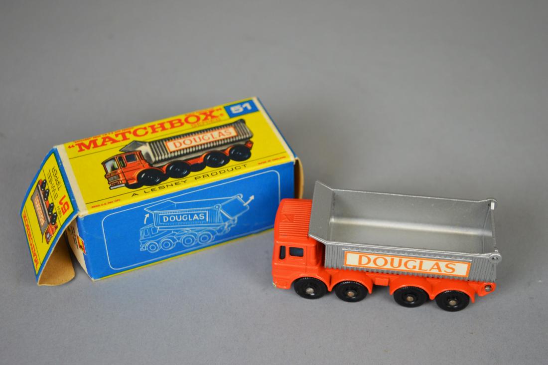 Lesney Matchbox #51 Douglas 8 Wheel Tipper: Lesney Matchbox #51 Douglas 8 Wheel Tipper