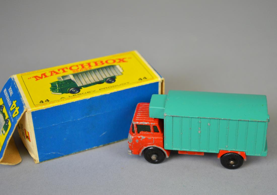 Lesney Matchbox #44 Refrigerator Truck w/ Box: Lesney Matchbox #44 Refrigerator Truck w/ Box