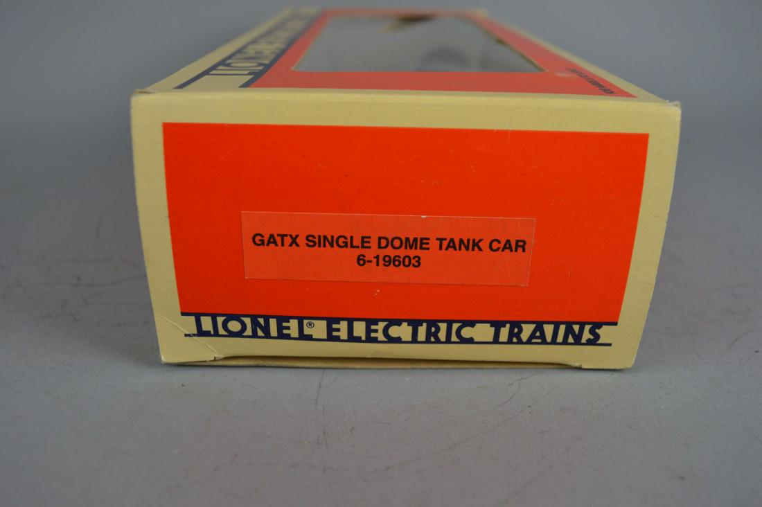 Lionel GATX Single Dome Tank Car 6-19603: Lionel GATX Single Dome Tank Car 6-19603