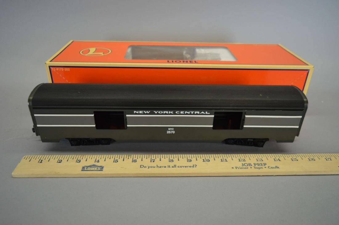 Lionel 2570 New York Central Aluminum Car: Lionel 2570 New York Central Aluminum Car
