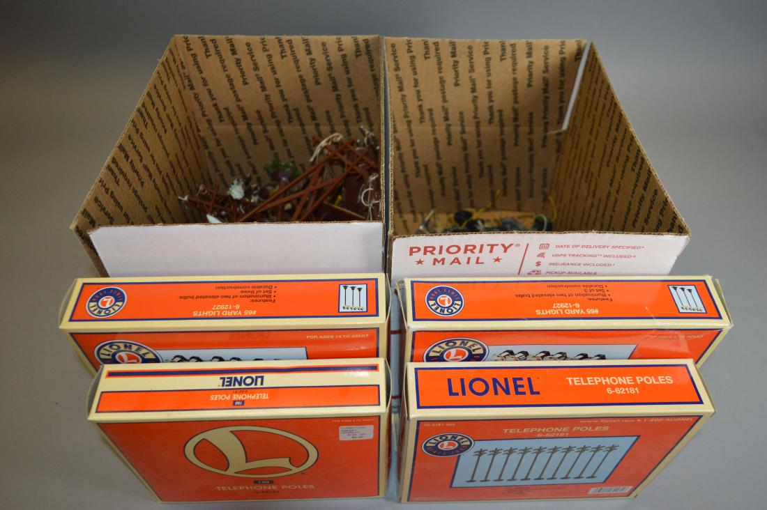Group of Model Railroad Accessories Lionel Yard Lights: Group of Model Railroad Accessories Lionel Yard Lights
