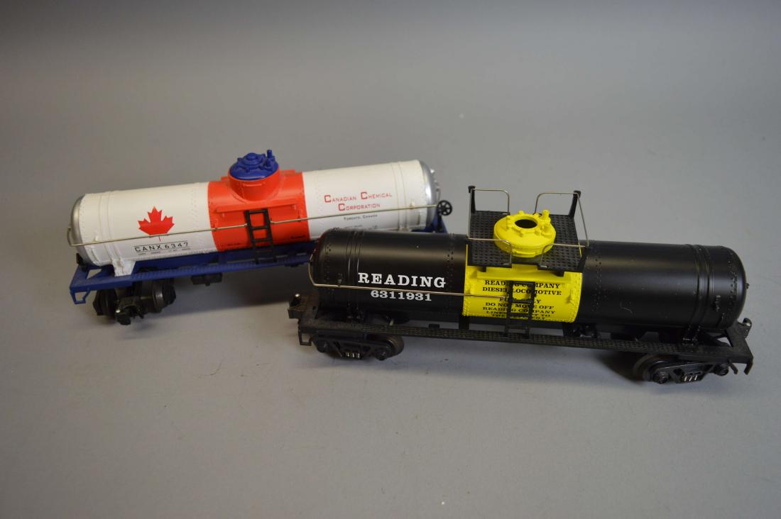 2 Lionel Tanker Cars Canadian Chemical: 2 Lionel Tanker Cars Canadian Chemical