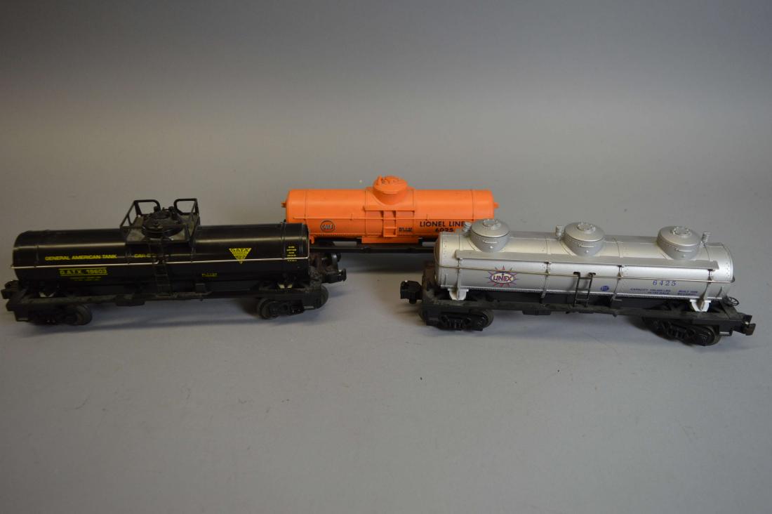 3 Lionel Tanker Cars Gulf, GATX, & Linex: 3 Lionel Tanker Cars Gulf, GATX, & Linex