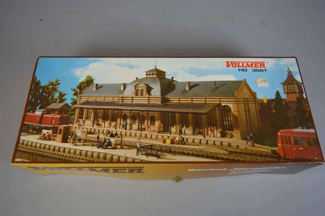 Vollmer 3561 HO Scale City Station Model Kit: Vollmer 3561 HO Scale City Station Model Kit