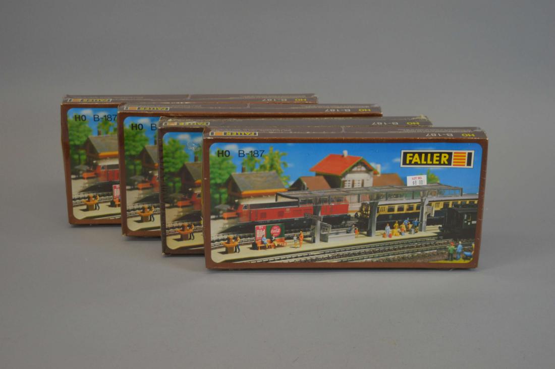 3 Faller B-187 HO Scale Platform Model Kits: 3 Faller B-187 HO Scale Platform Model Kits