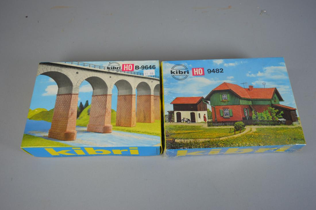 2 Kibri HO Scale Model Kits B-9482 & B-9646: 2 Kibri HO Scale Model Kits B-9482 & B-9646